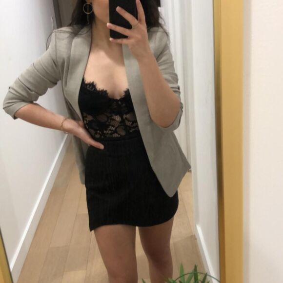 Zara Women's Black Mini Skirt - Picture 2 of 3